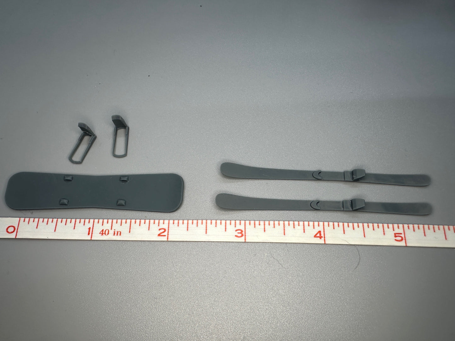 1:24 Scale Sexy Ski/Snow Board Girl with Huskys Resin Figures Unpainted Kit