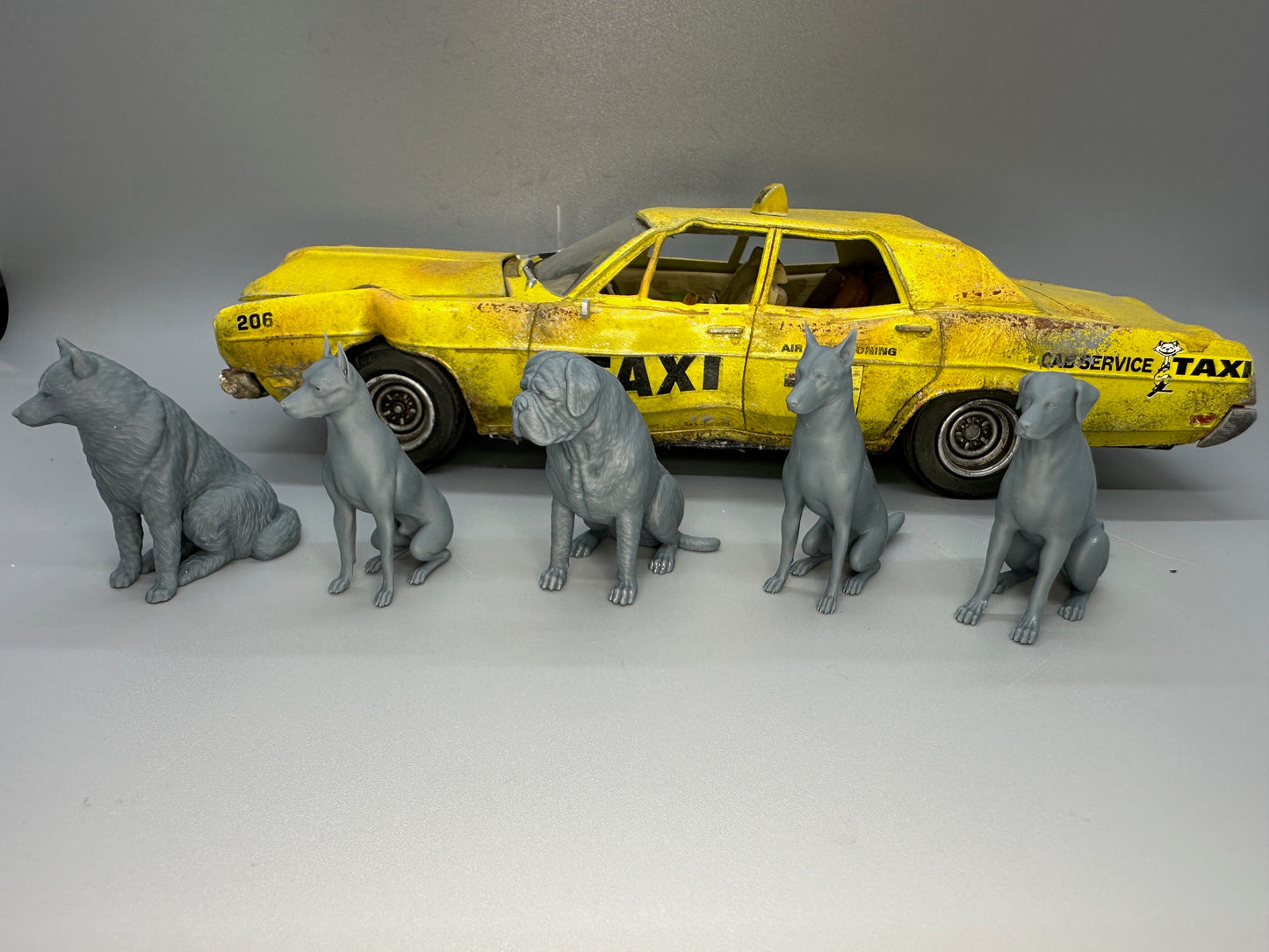 1:24 Scale Set of 5 Dogs Sitting Unpainted Resin