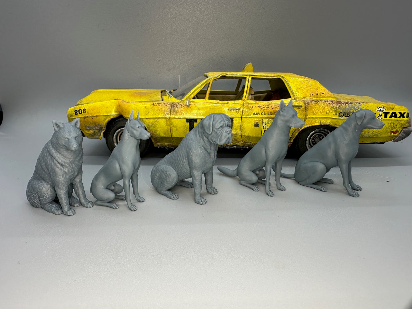 1:24 Scale Set of 5 Dogs Sitting Unpainted Resin