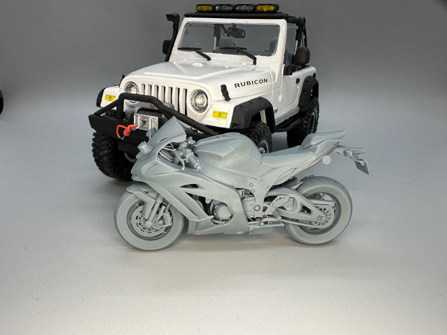 1:24 Scale Kawasaki Ninja ZX 1000 Unpainted Resin Model