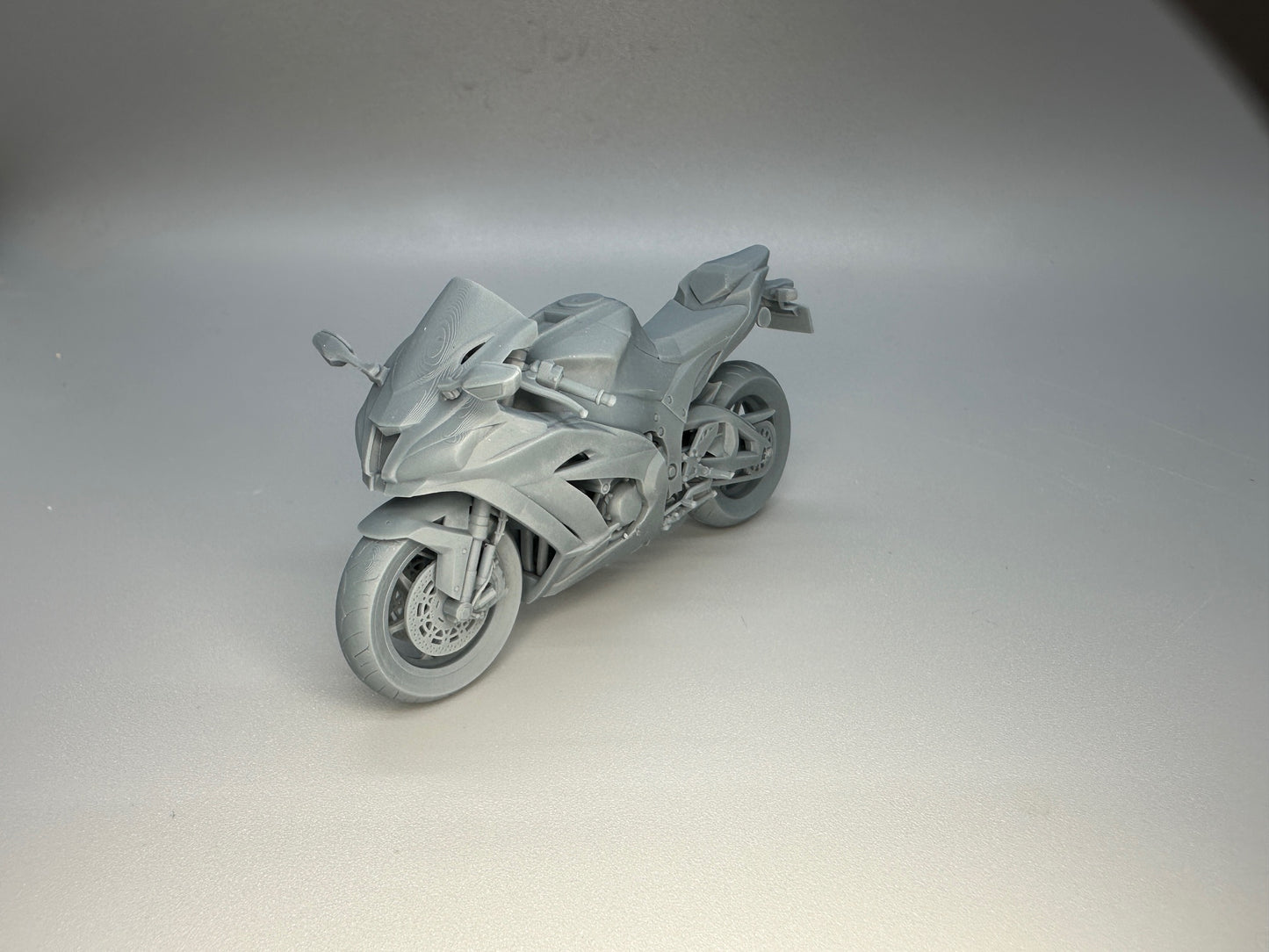 1:24 Scale Kawasaki Ninja ZX 1000 Unpainted Resin Model