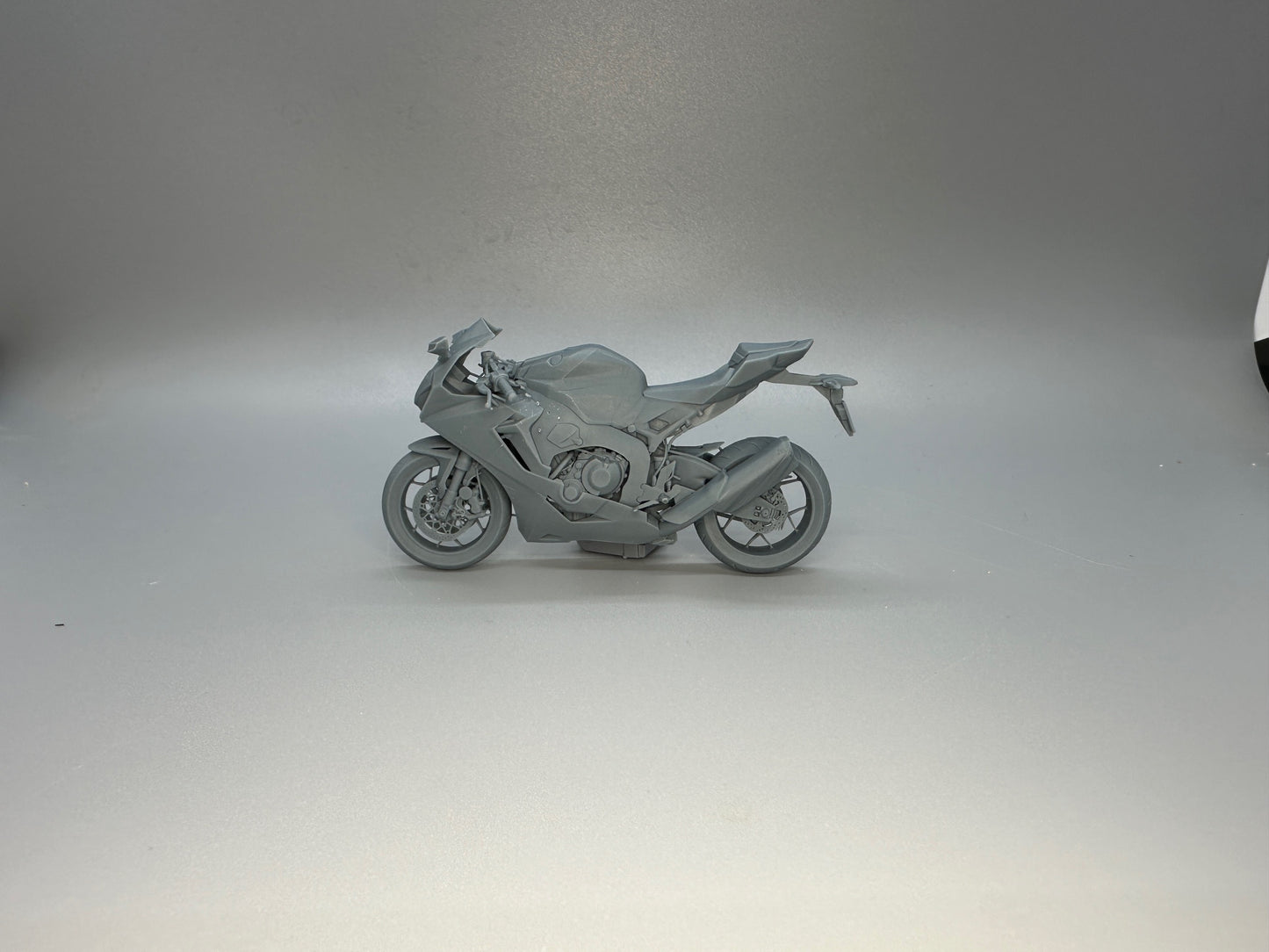 1:24 Scale Honda CBR 1000 Unpainted Resin Model