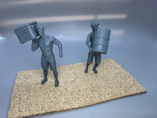 1:24 Scale Beach Dudes with Ice Chest and Keg Resin Figures Unpainted Kit