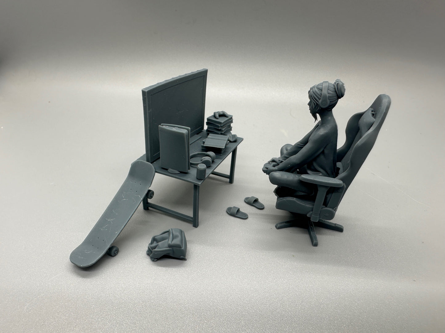 1:24 Scale Gamer Girl Resin Model Kit