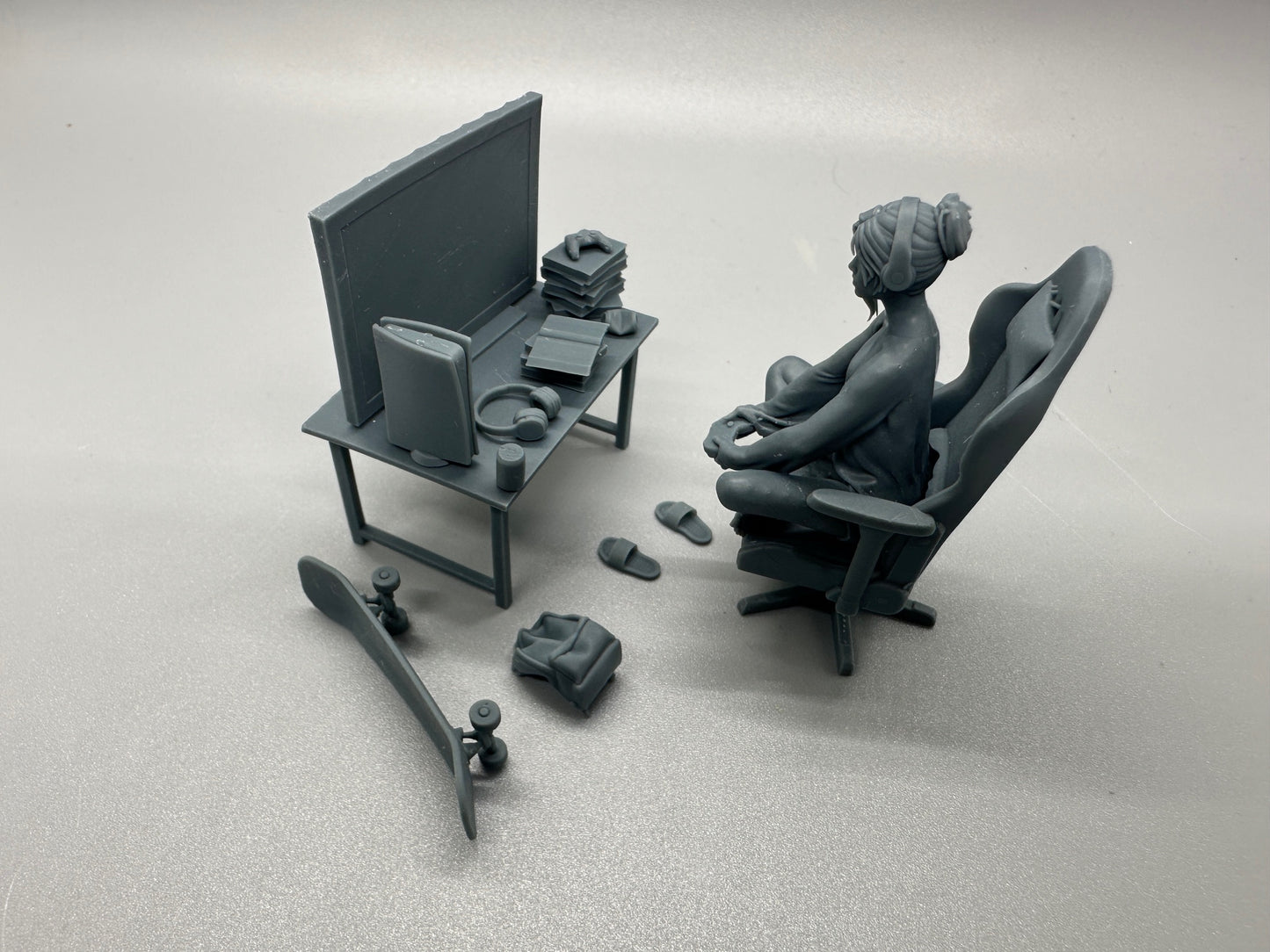 1:24 Scale Gamer Girl Resin Model Kit