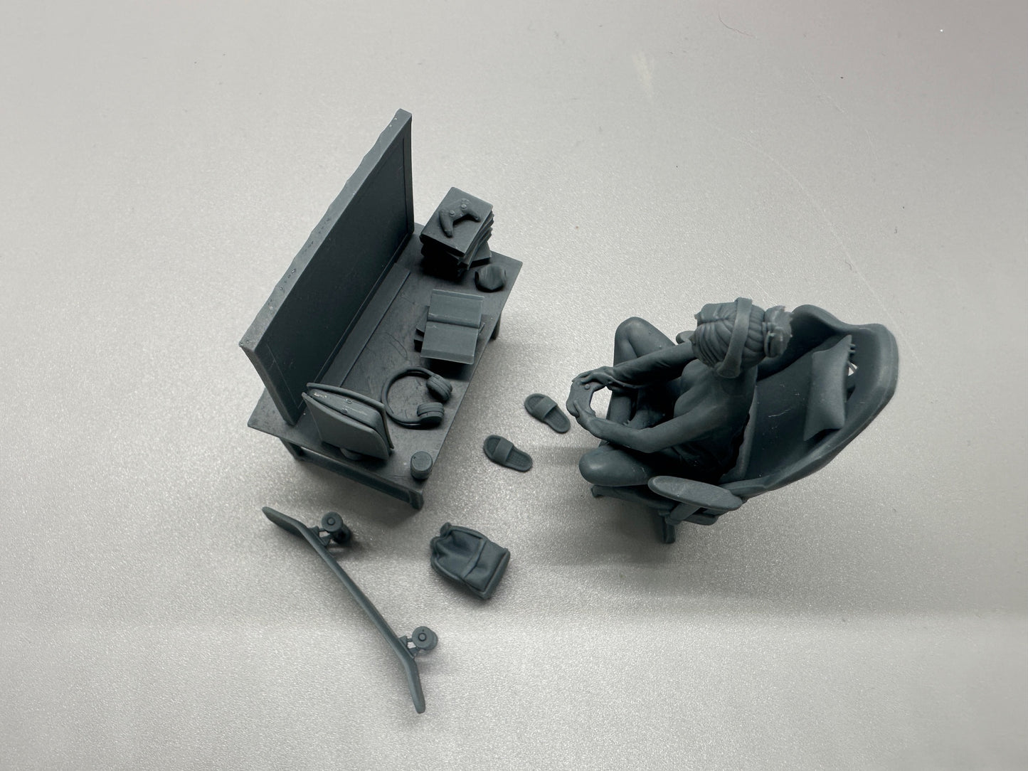 1:24 Scale Gamer Girl Resin Model Kit