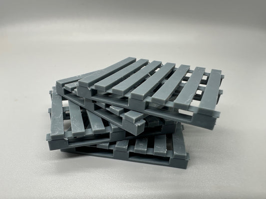 1/24 Scale Resin Lot of 4 Pallets Unpainted