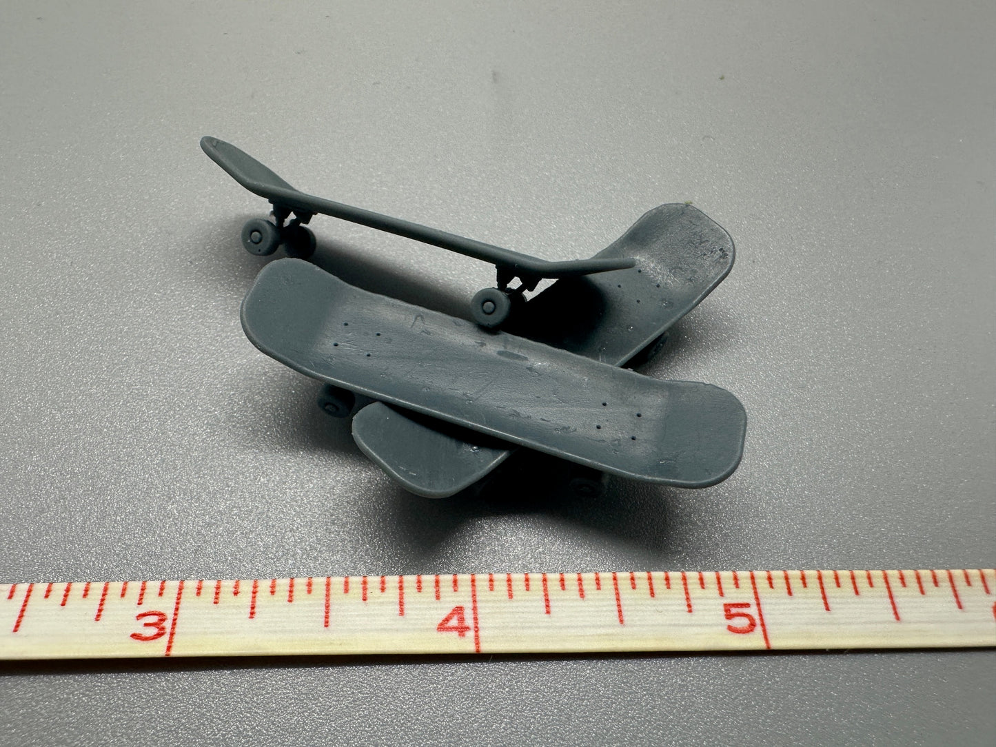 1:24 Scale Skateboard Unpainted Resin