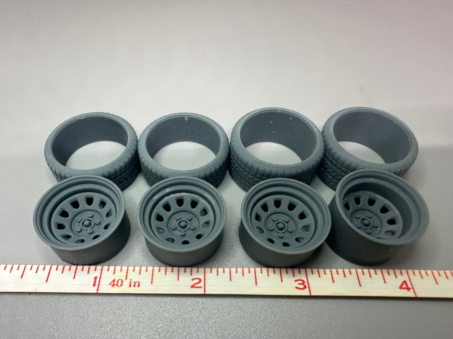 1:24 Scale Racing Steel Wheels and Tires Resin