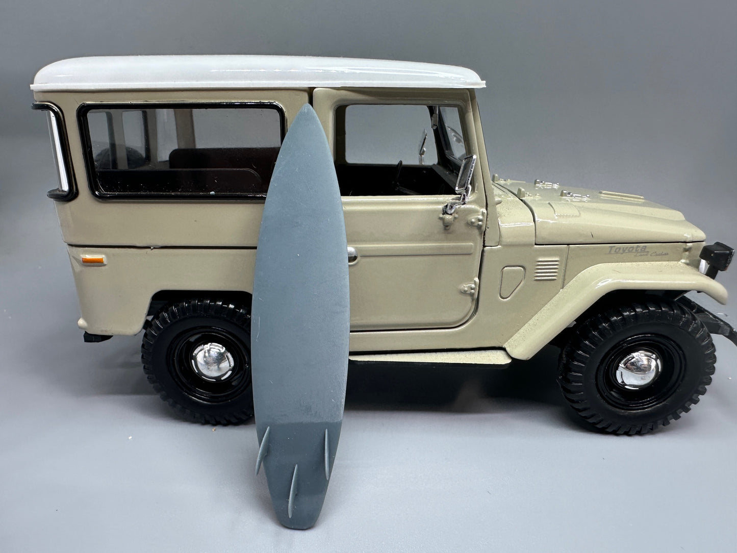 1:24 Scale Resin Surfboard Unpainted