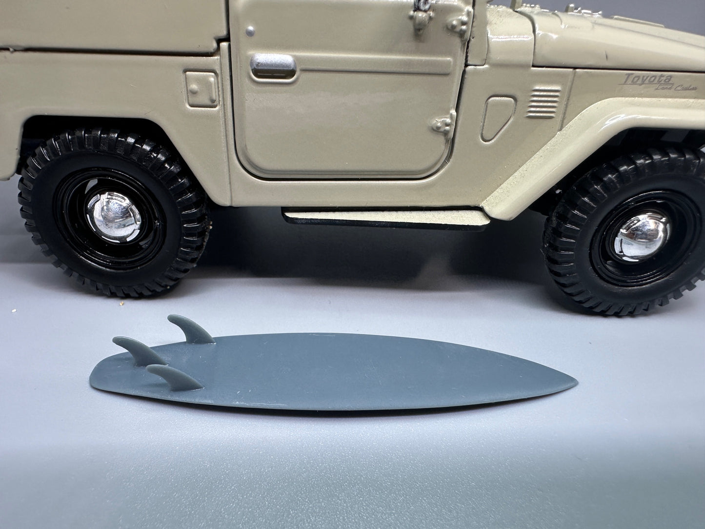 1:24 Scale Resin Surfboard Unpainted