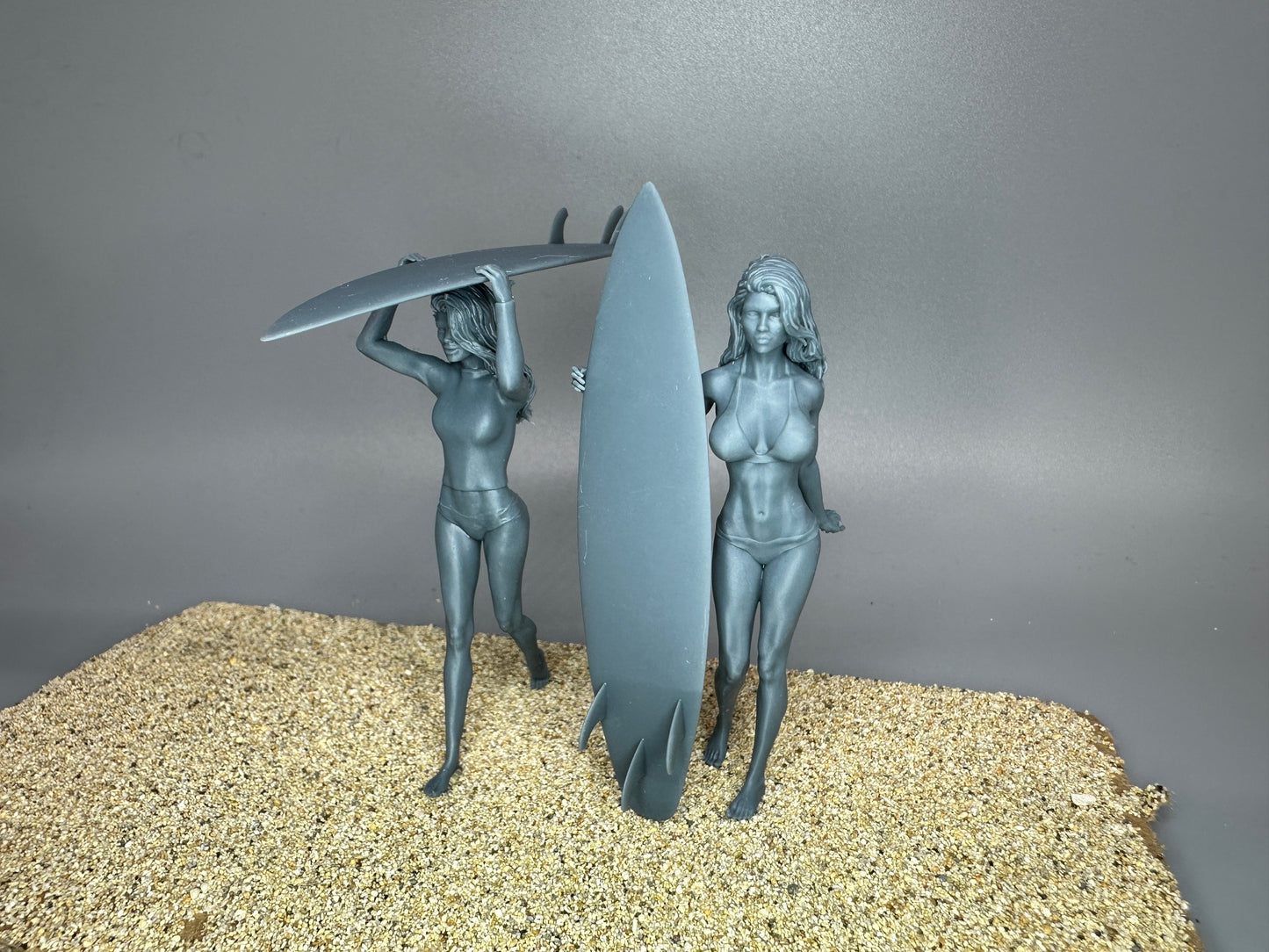 1:24 Scale Sexy Surfer Girls Resin Figures Unpainted 2 Pack