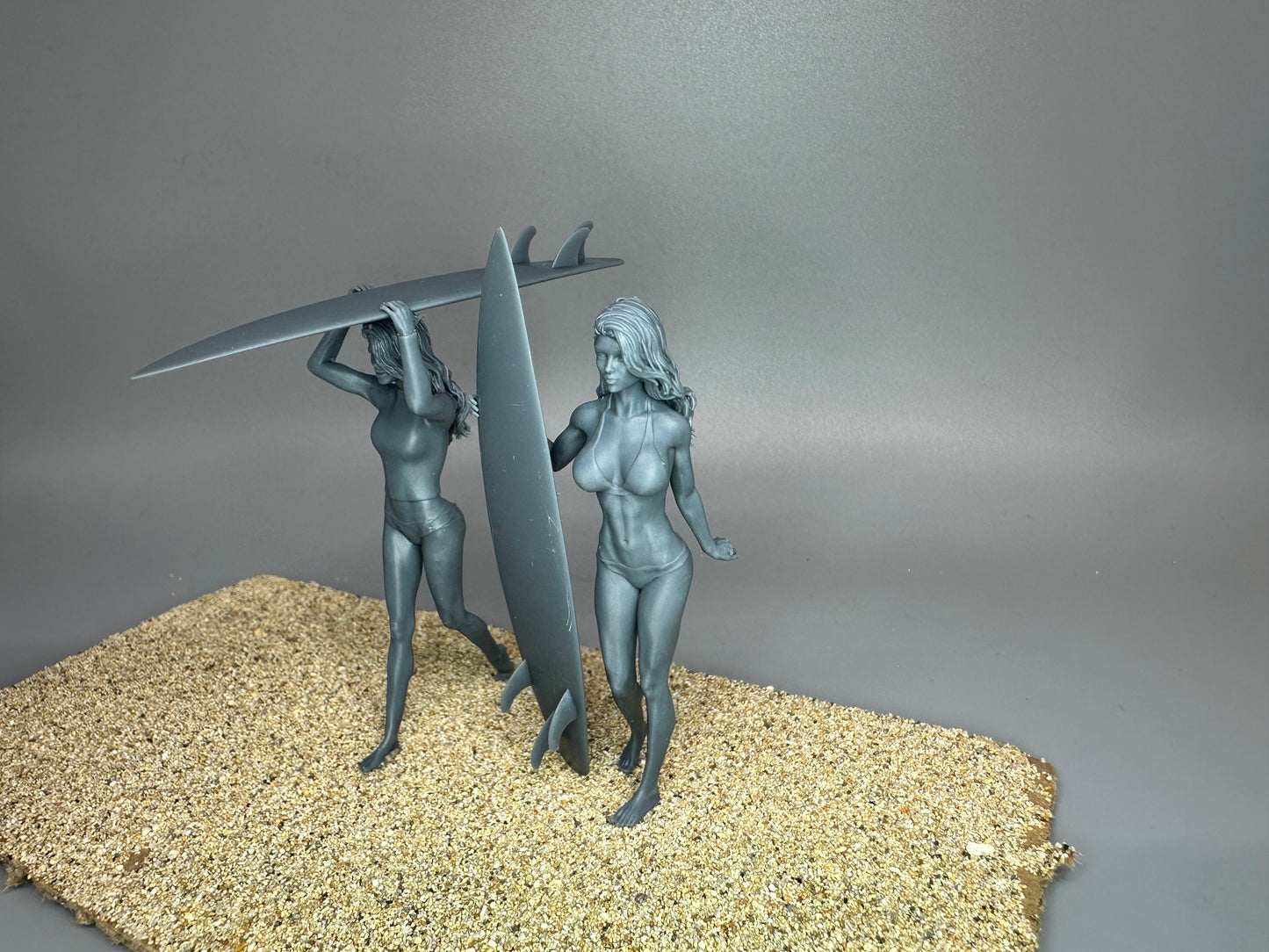 1:24 Scale Sexy Surfer Girls Resin Figures Unpainted 2 Pack