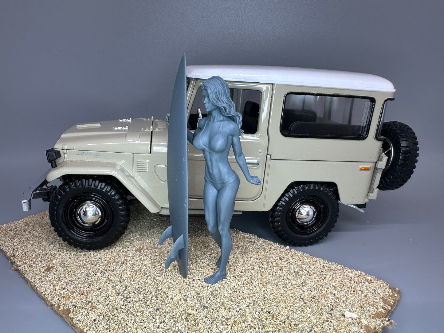 1:24 Scale Sexy Surfer Modeling Girl Resin Figure Unpainted