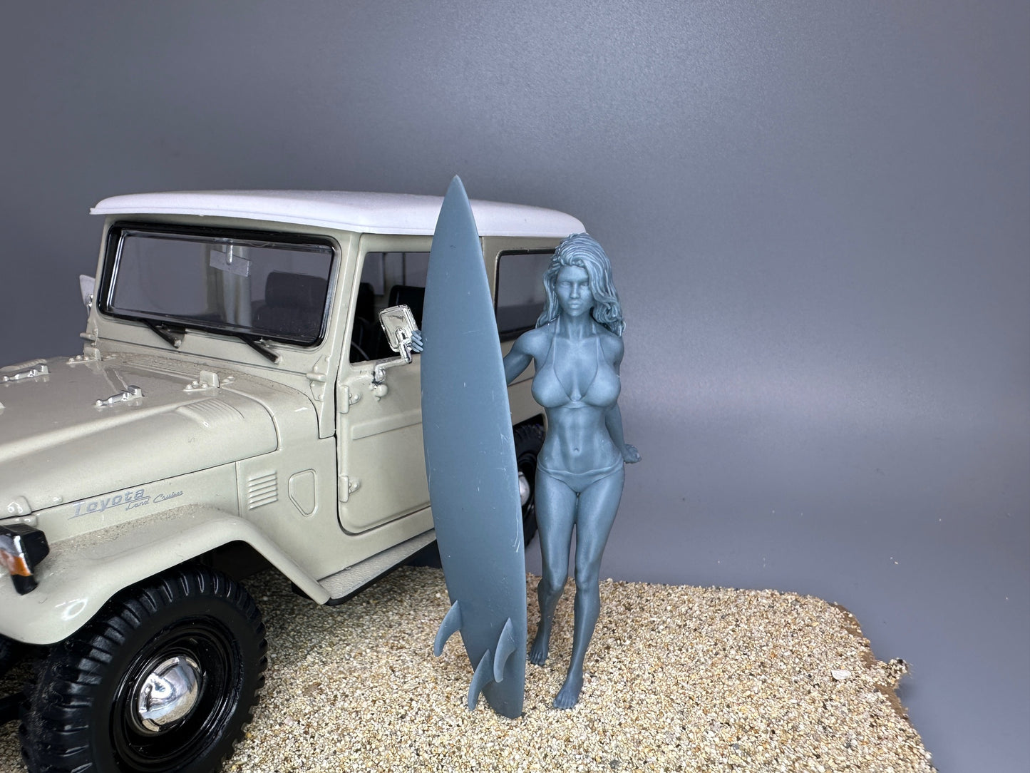 1:24 Scale Sexy Surfer Modeling Girl Resin Figure Unpainted