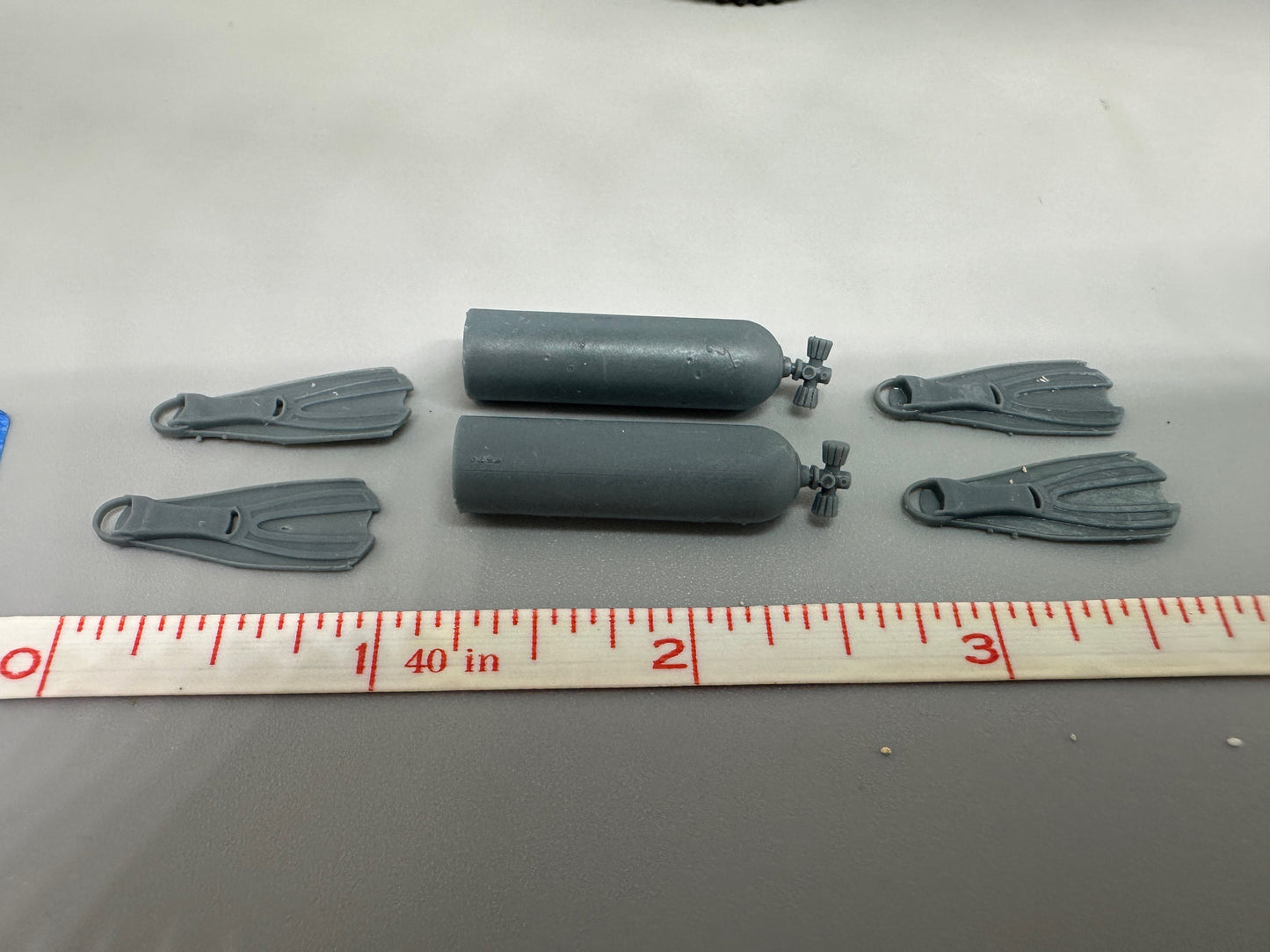 1:24 Scale Scuba Tanks and Fins Unpainted Resin