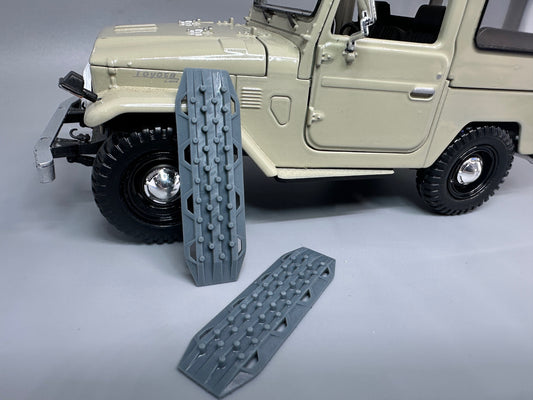 1:24 Scale 4x4 Overlanding Off Road Max Trax Style Recovery Boards