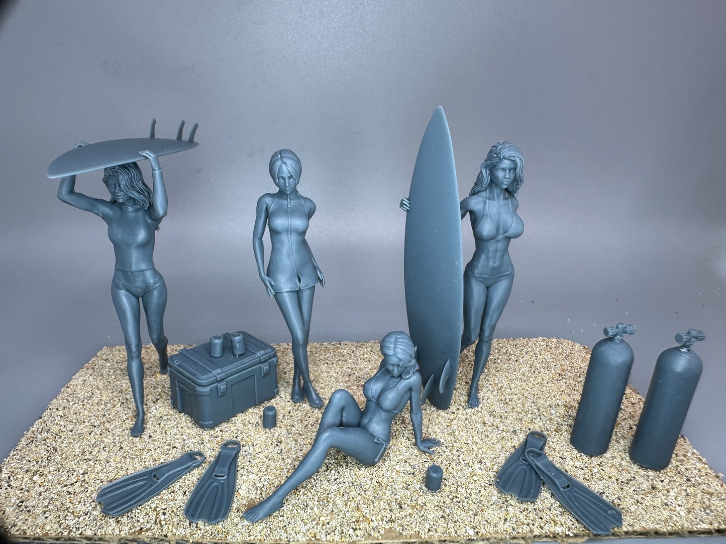 1:24 Scale Sexy Surfer/Scuba Girls Resin Figures Unpainted Kit