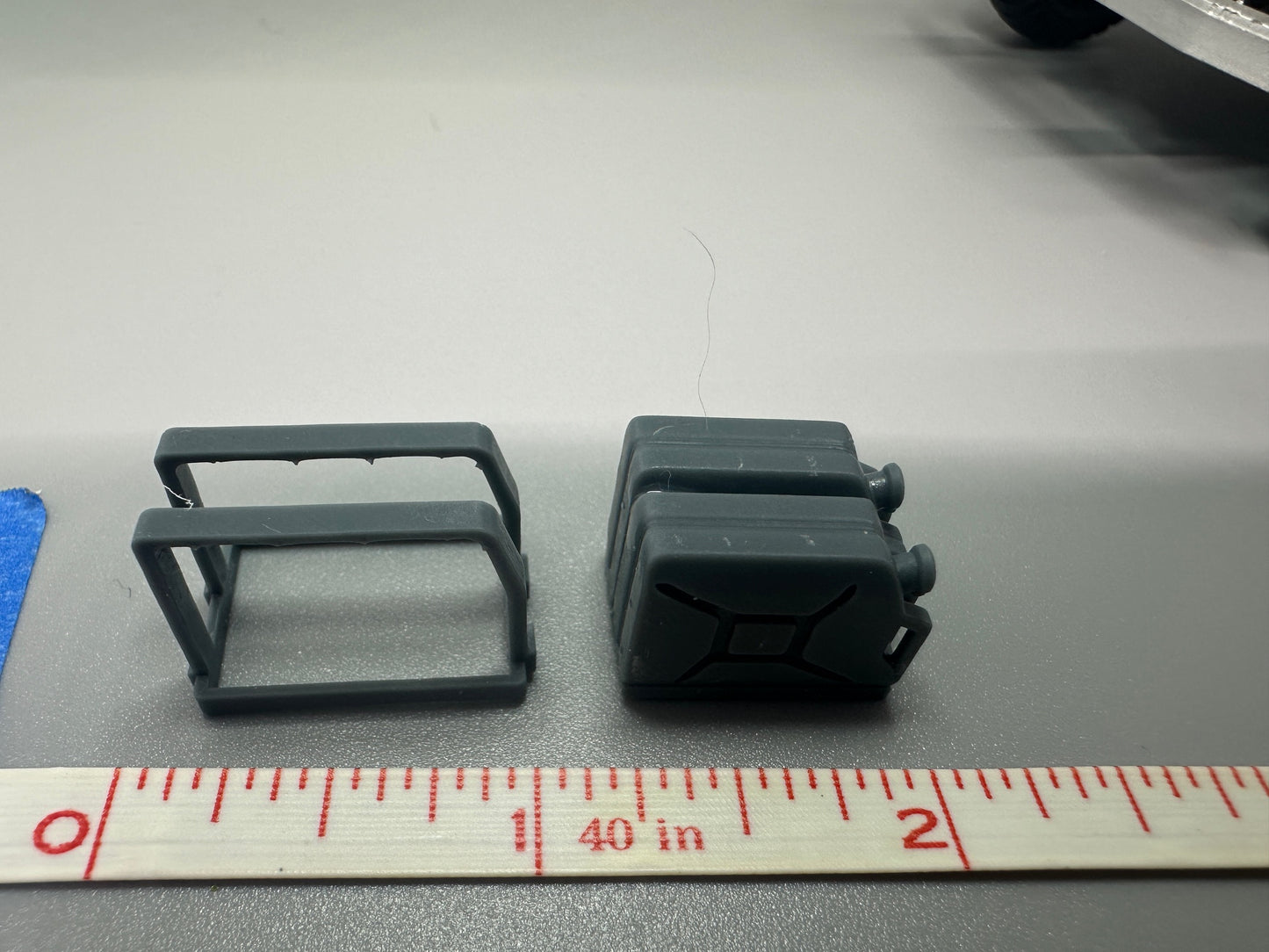 1:24 Scale Gas Tanks Unpainted Resin