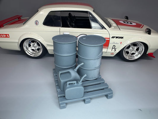 1:24 Scale Resin Pallet, Oil Drums and Gas Cans Kit