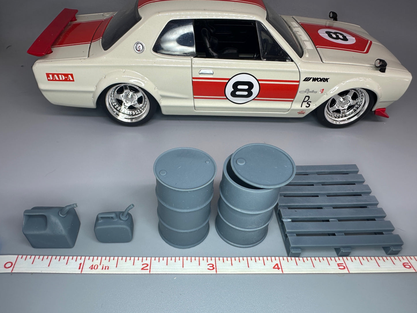 1:24 Scale Resin Pallet, Oil Drums and Gas Cans Kit