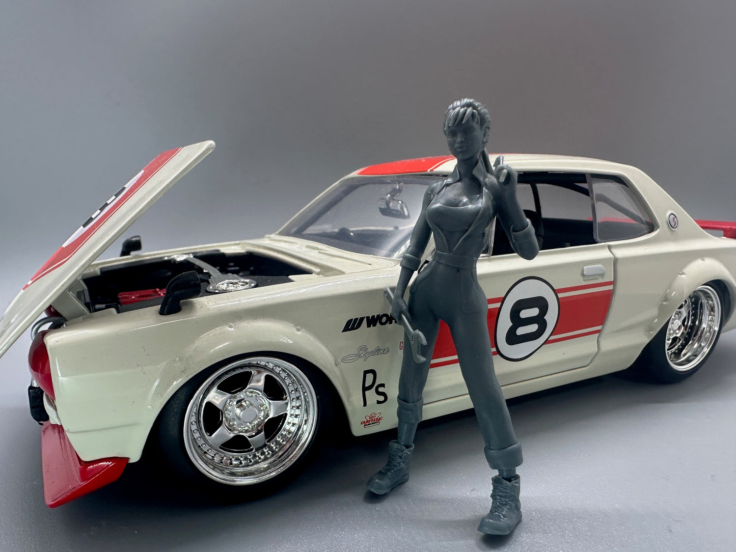 1:24 Scale Sexy Mechanic Girl Resin Figure Unpainted