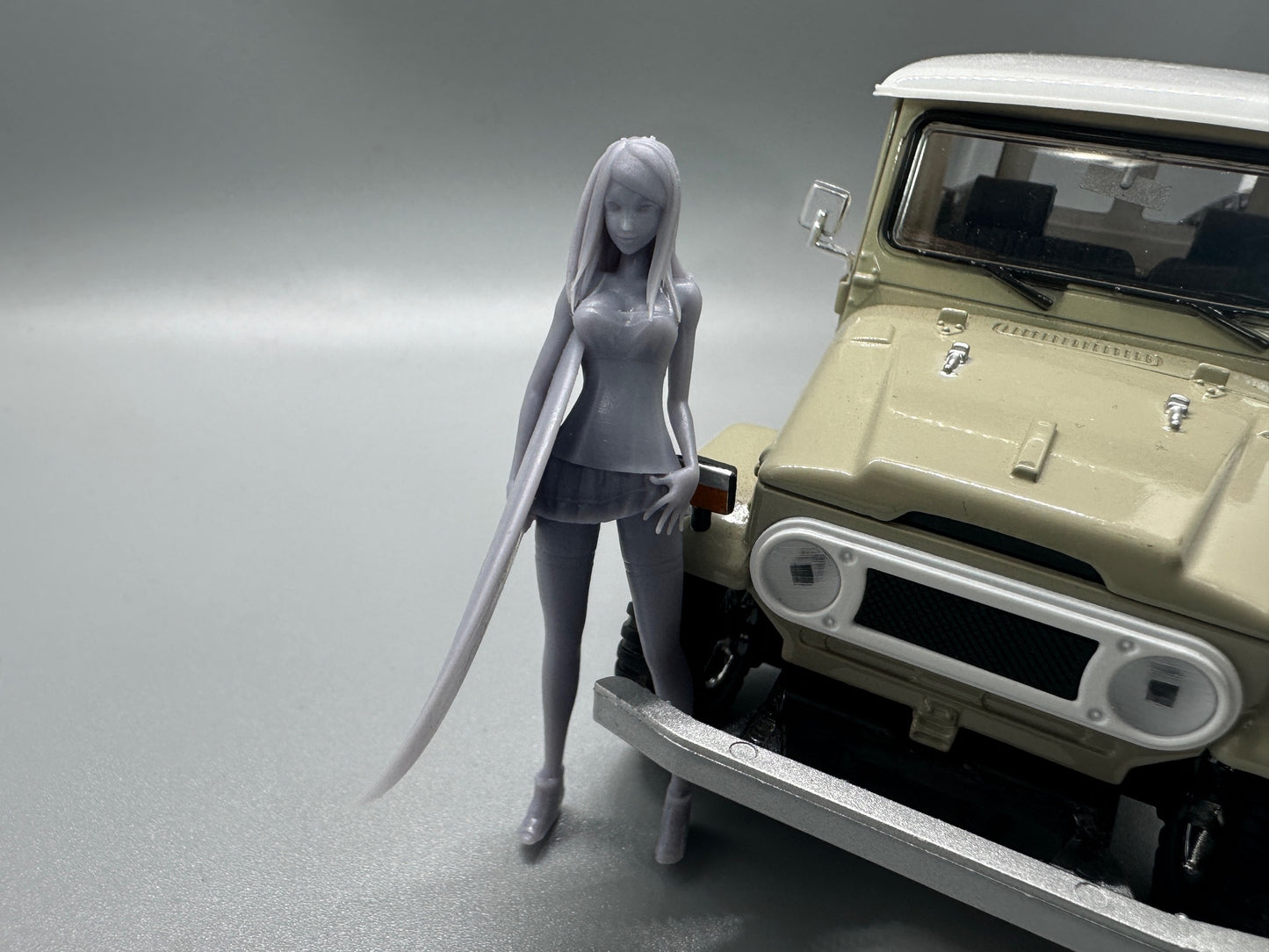 1:24 Scale Surfer Girl Resin Figure Unpainted