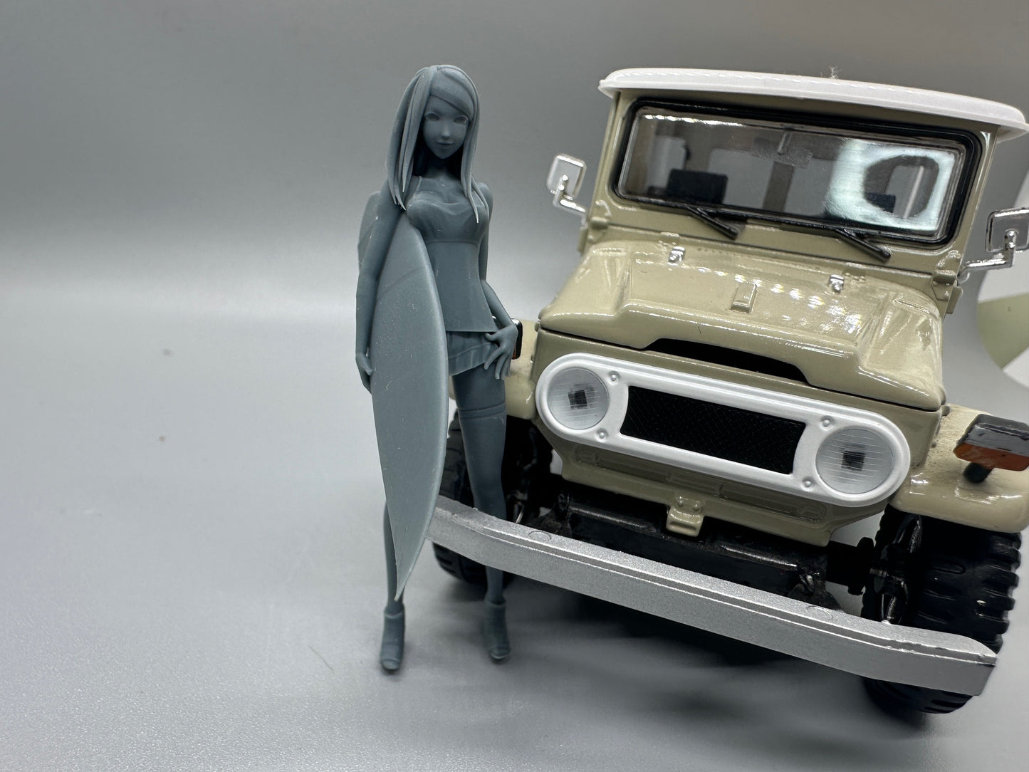 1:24 Scale Surfer Girl Resin Figure Unpainted