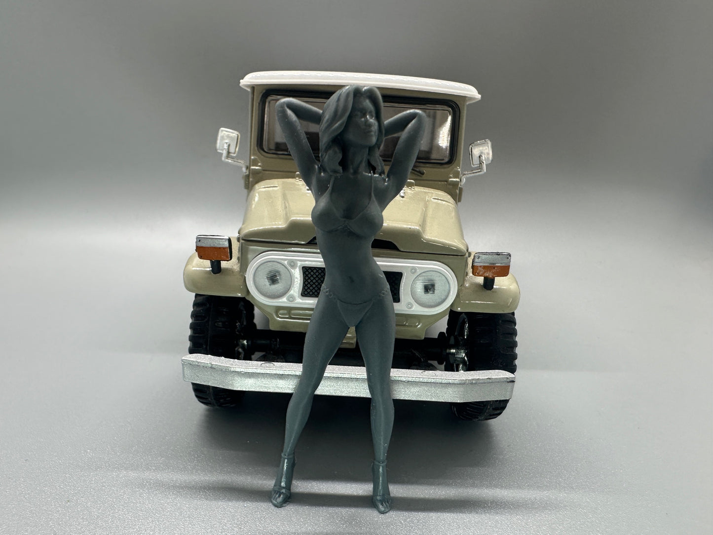 1:24 Scale Sexy Modeling Girl Resin Figure Unpainted