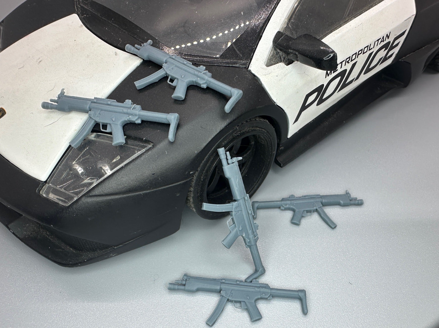 1:24 Scale Resin Lot of 5 MP5 Submachine Guns Unpainted